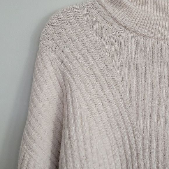 H&M Soft Cozy Sweater Beige Woman Large Wool Blend Dropped Shoulder Crop… - Picture 5 of 8